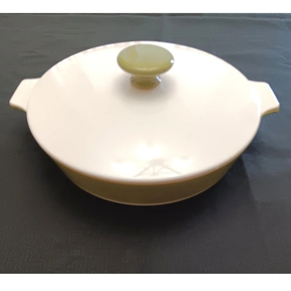 Vintage Corning Ware Avocado Round Skillet P-708 1/2-B 8.5 Inch White with Lid